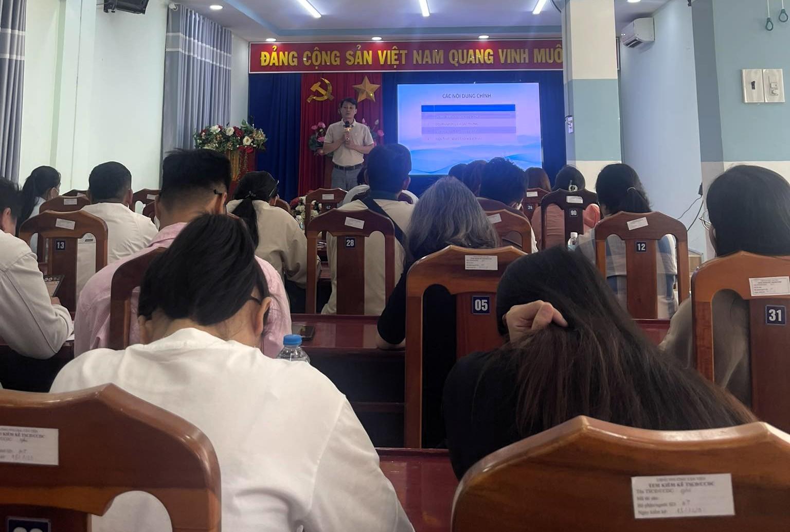 Cap nhat Kien thuc Huong dan vien 2026 (3)