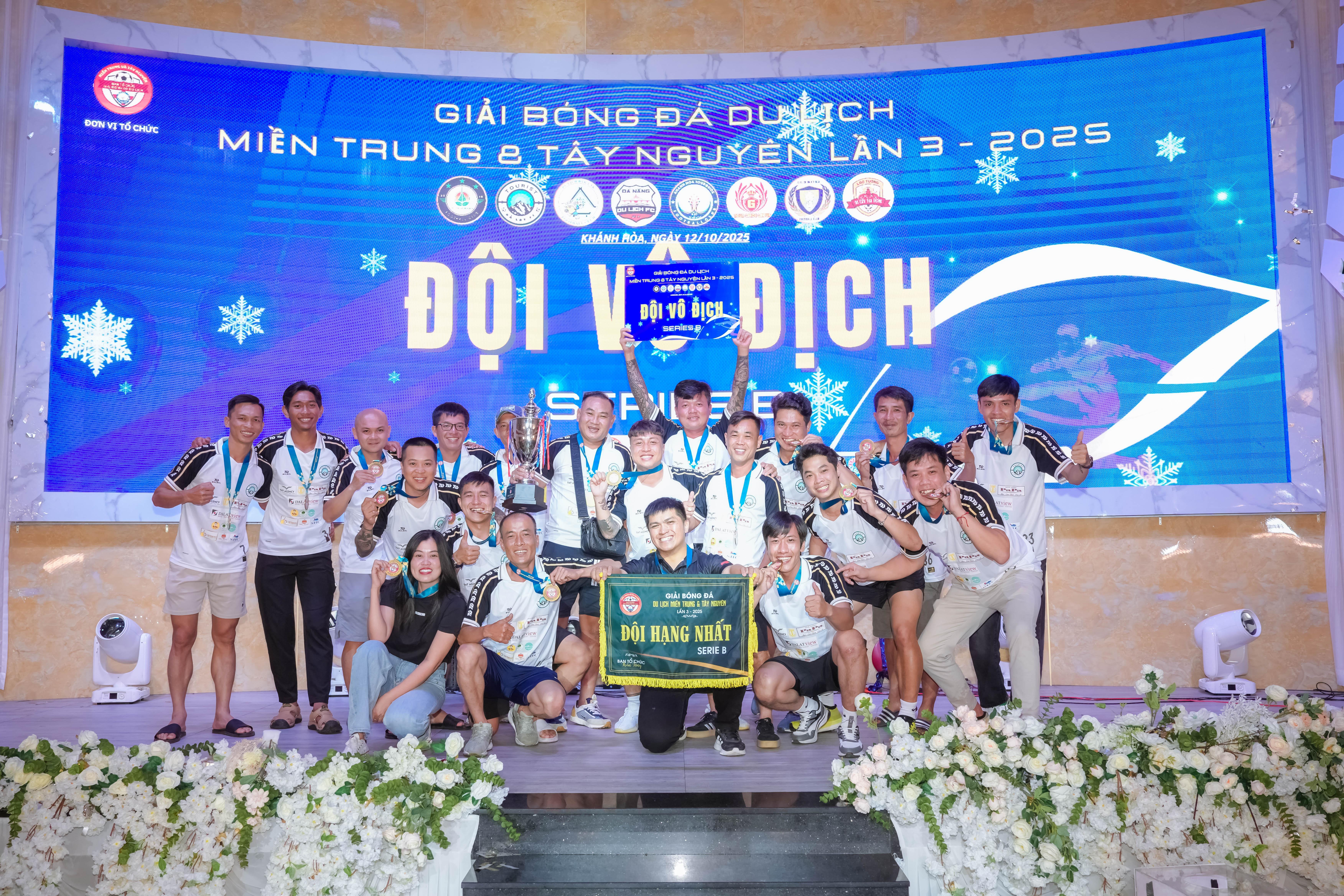 giai-bong-da-du-lich-mien-trung-tay-nguyen (5)