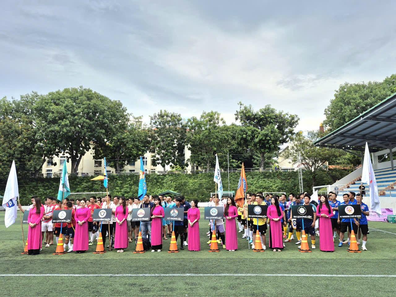 khanh-hoa-tour-guide-fc (5)