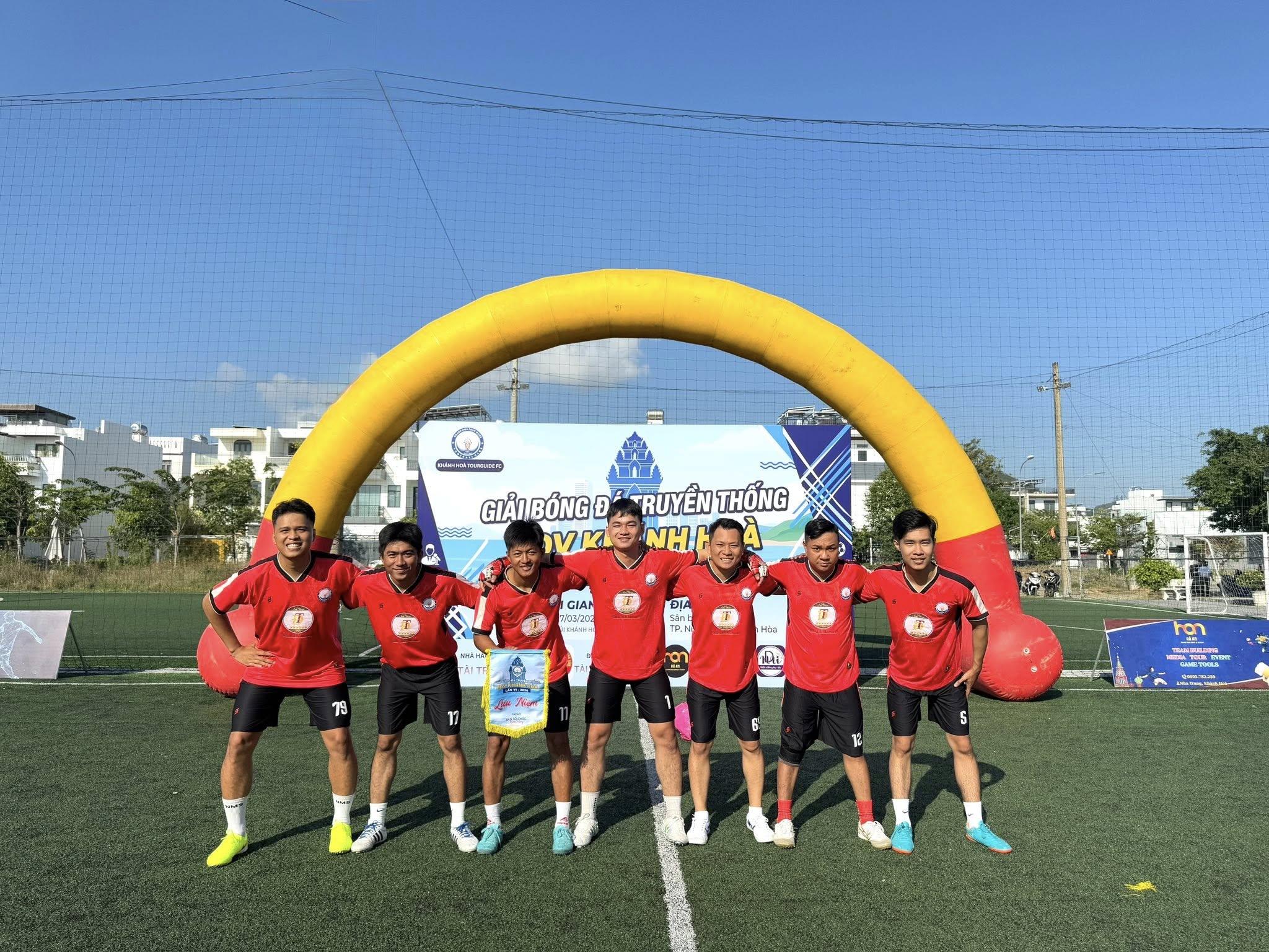 Giai bong da Huong dan vien 2026 (6)