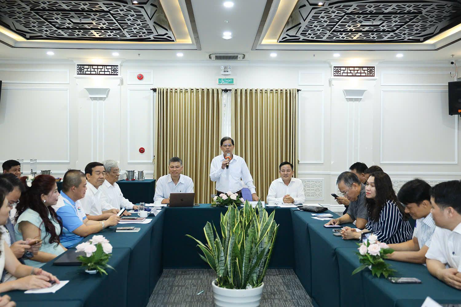 hoi-nghi-ban-chap-hanh-hiep-hoi-du-lich-khanh-hoa (6)