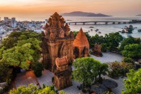 Lễ Công bố và Đón nhận Bằng xếp hạng Di tích Quốc gia Đặc biệt Tháp Bà Ponagar Nha Trang