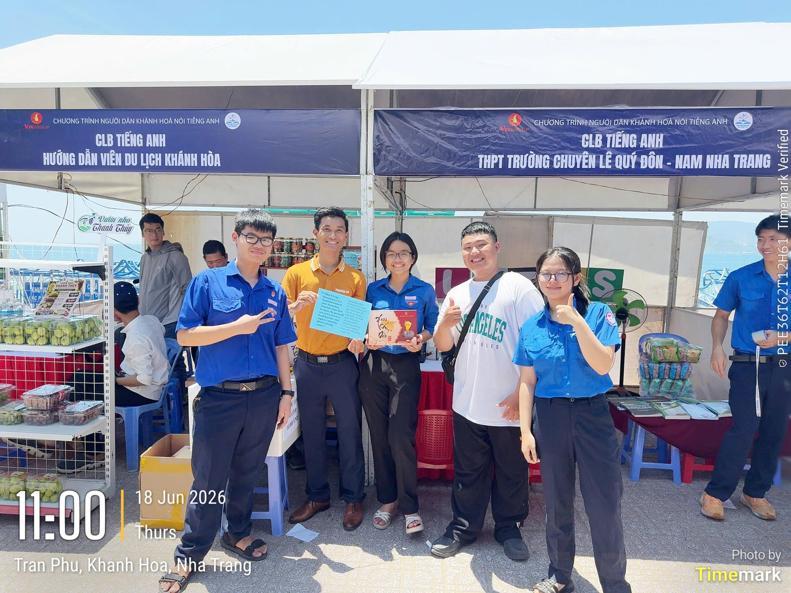 clb-tieng-anh-huong-dan-vien-ngay-hoi-tieng-anh-khanh-hoa-2026 (15)
