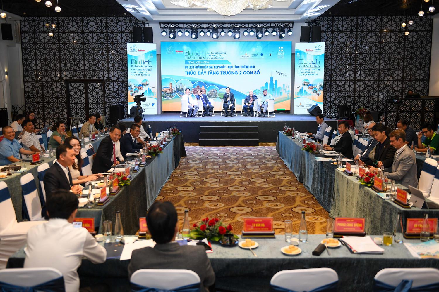 hoi-thao-du-lich-khanh-hoa (2)