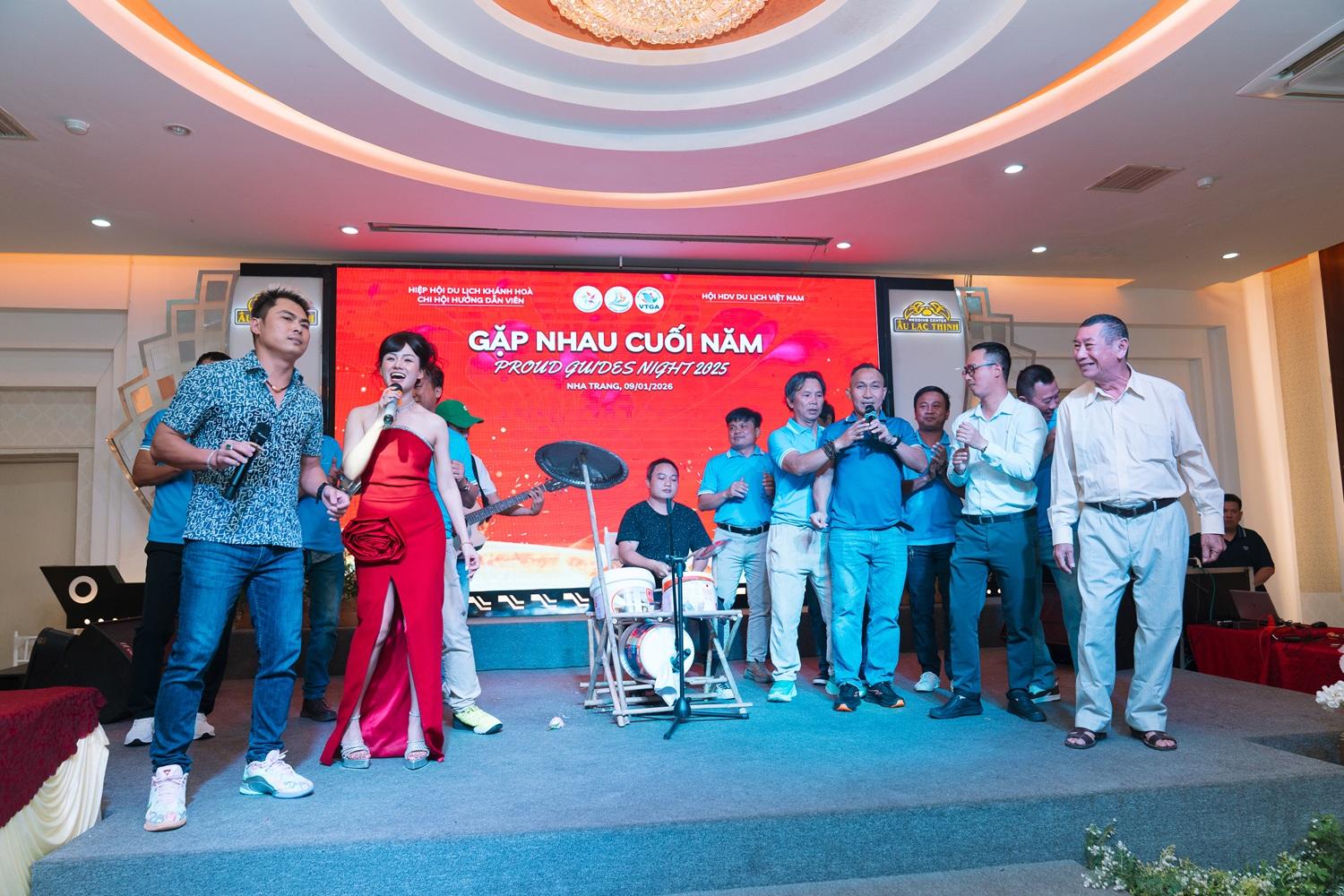 Tong ket va Gap nhau cuoi nam 2025 (10)