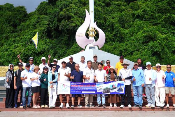 Hướng dẫn viên Du lịch - Nhà Ngoại giao Nhân dân